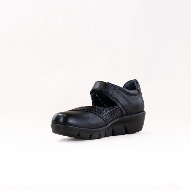 Wolky Lomita (Women's) - Smooth Leather Black