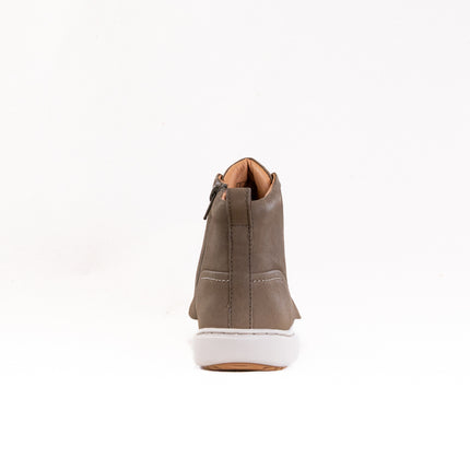 Clarks Nalle Vine Boot (Women's) - Dark Olive Leather