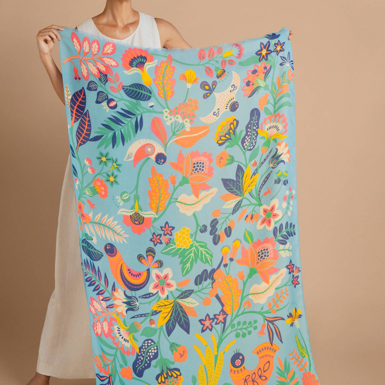 Print Scandinavian Floral and Fauna Scarf – Chiappetta Shoes