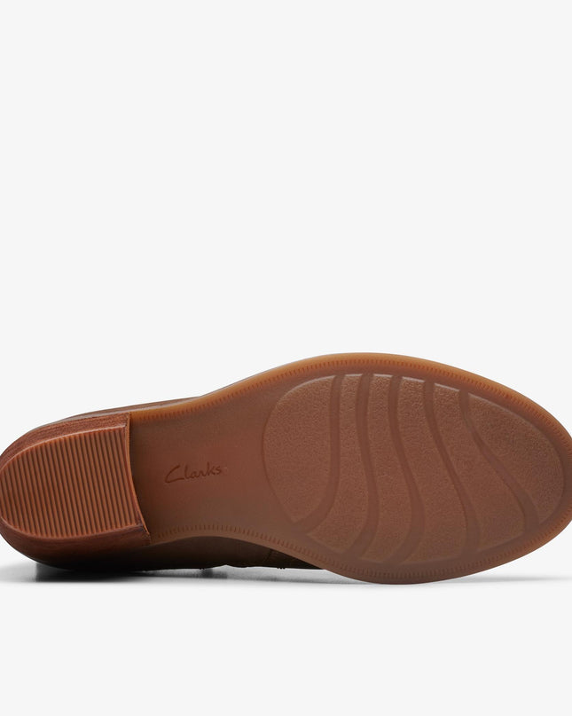 Clarks Neva Lo (Women’s) - Dark Tan Leather