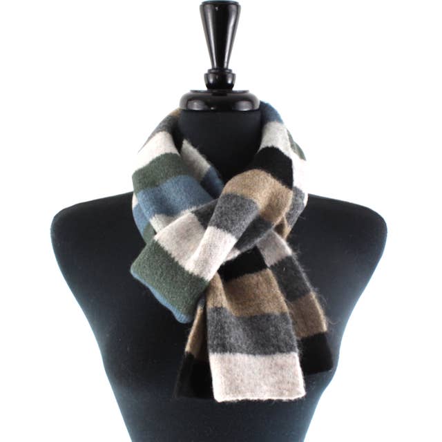 Pretty Persuasions Merry Fun Scarf