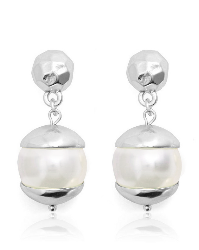 Mixed pearl and silver earring