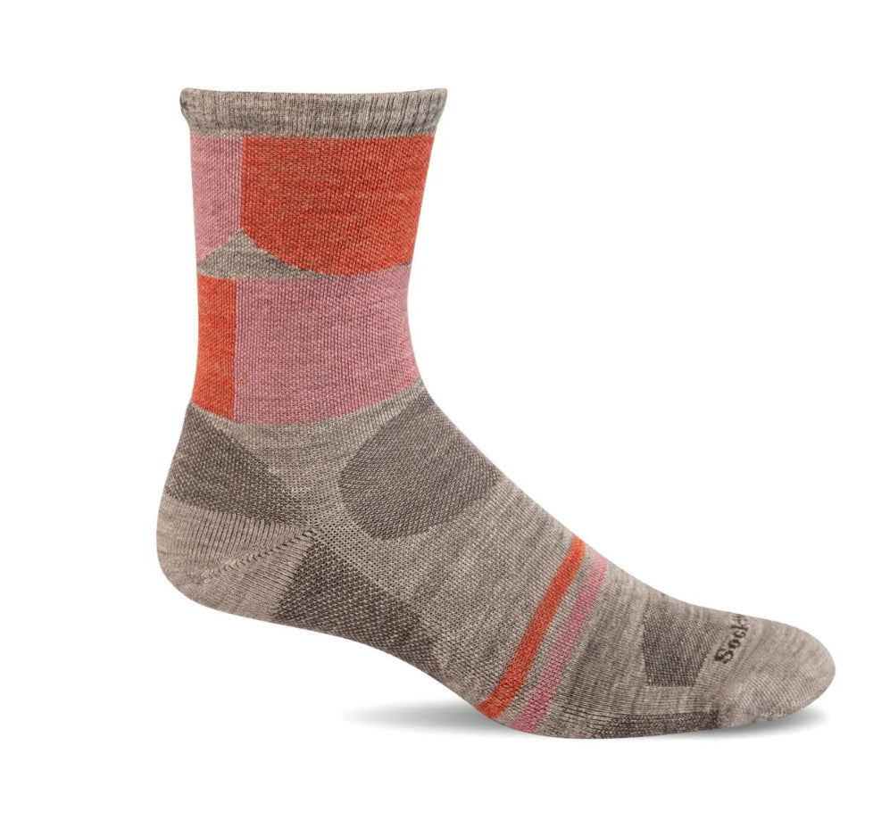 Women's Bold Blossom | Moderate Graduated Compression Crew Socks