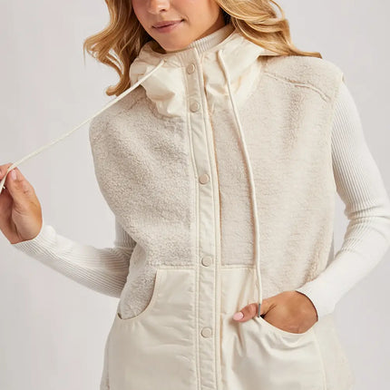 BLUIVY Sherpa Fleece Hooded Vest with Faux Suede Inner