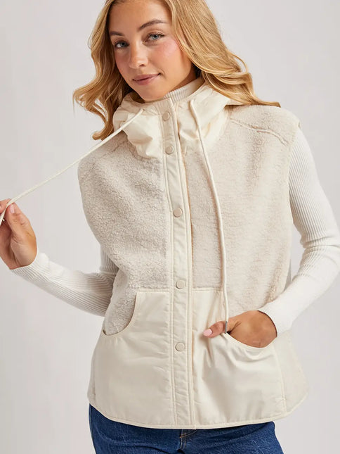 BLUIVY Sherpa Fleece Hooded Vest with Faux Suede Inner
