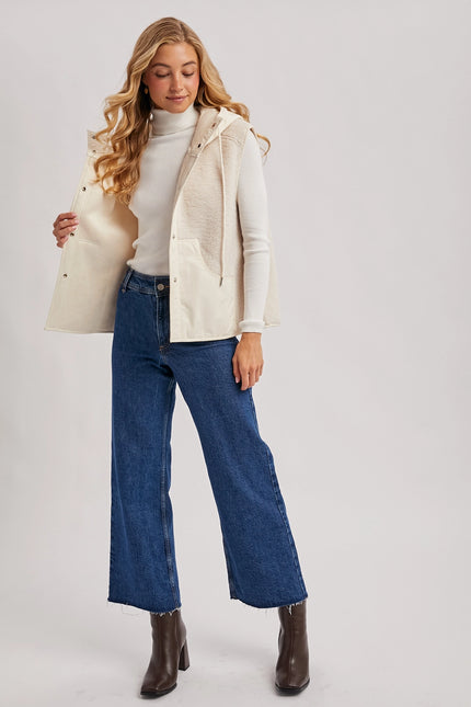 BLUIVY Sherpa Fleece Hooded Vest with Faux Suede Inner