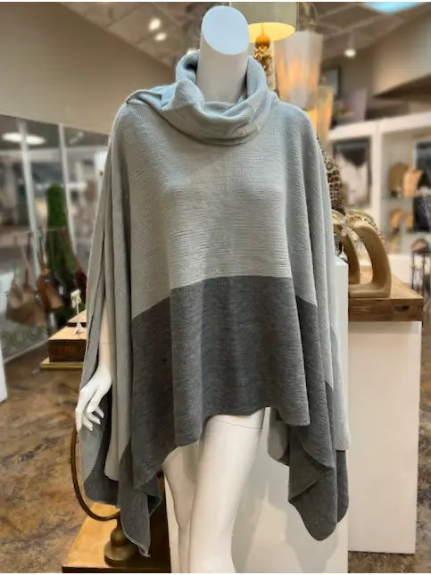 PRETTY PERSUASIONS Milan Walk Poncho