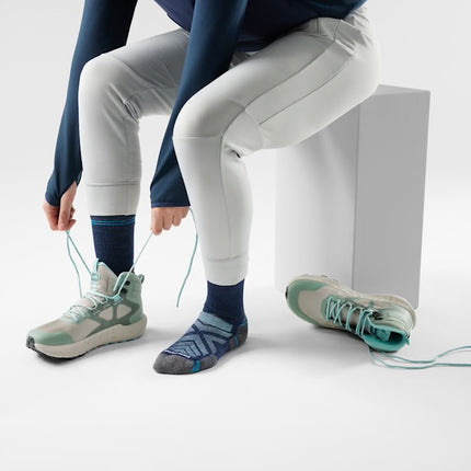 Smartwool Hike Targeted Cushion Crew Socks - (Women’s) - Deep Navy