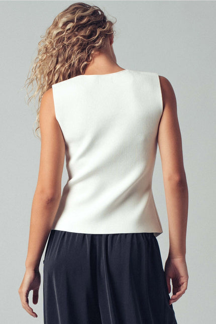 Urban Daizy Sculpted Button-Front Knit Vest