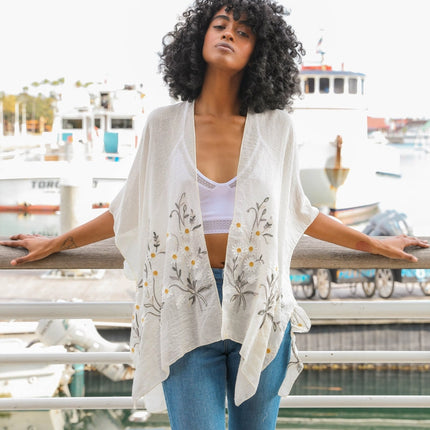 Leto Embroidered Spring Daisy Kimono