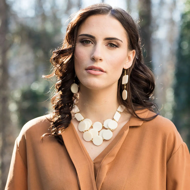 Omala Modern Monochrome Collection - Round White Bib