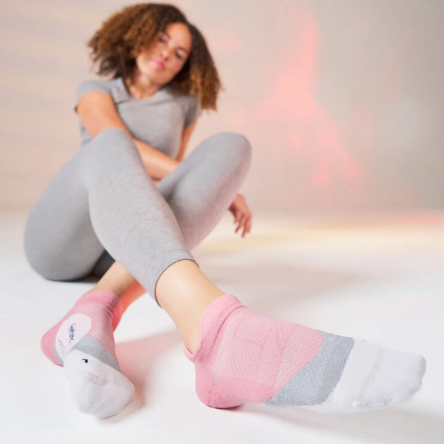 Feetures Elite Light Cushion No Show Tab - Pink Orchard