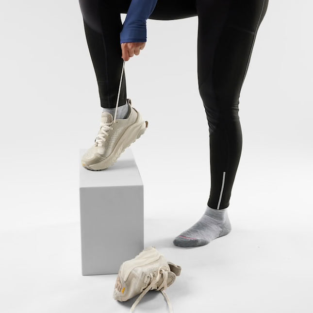 Smartwool Run Targeted Cushion Ankle Socks - (Women's) - Light Gray White