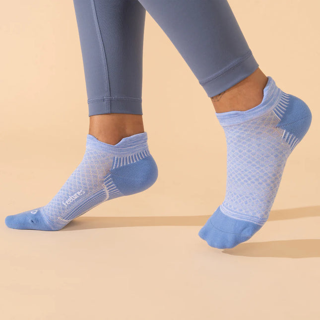 Feetures Plantar Fasciitis Relief Sock Light Cushion Tab - Brilliant Blue
