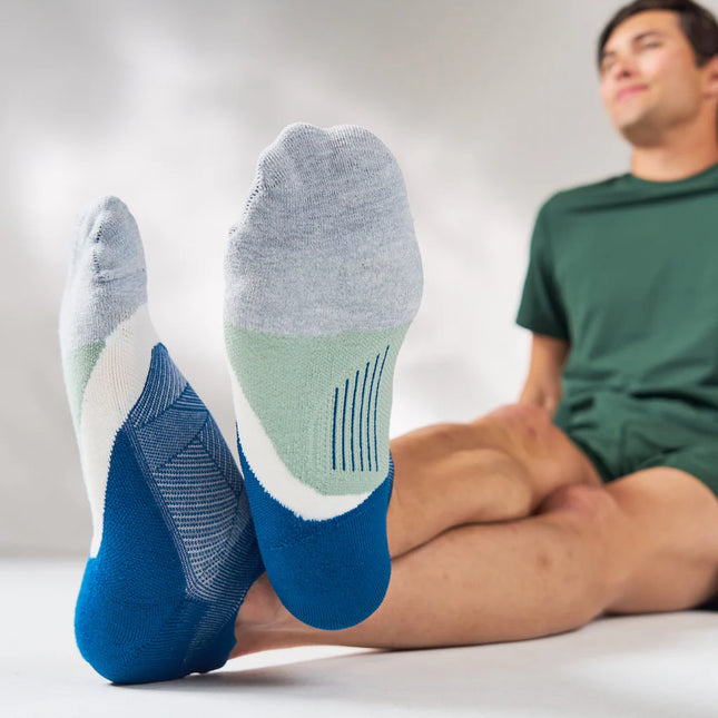 Feetures Elite Light Cushion No Show Tab - MIDNIGHT WOODS