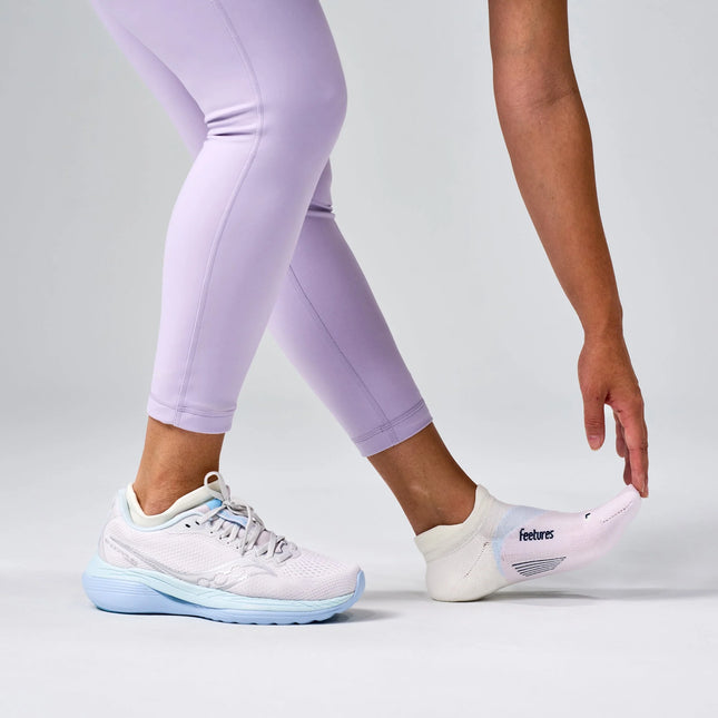 Feetures Elite Light Cushion No Show Tab - Lilac Breeze