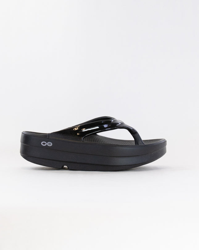 OOFOS OOMega Oolala Thong Sandal (Women's) - Black