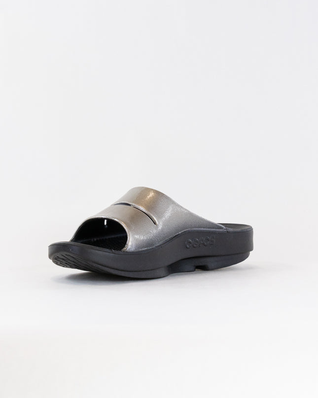 OOFOS OOahh Luxe Slide Sandal (Women's) - Latte