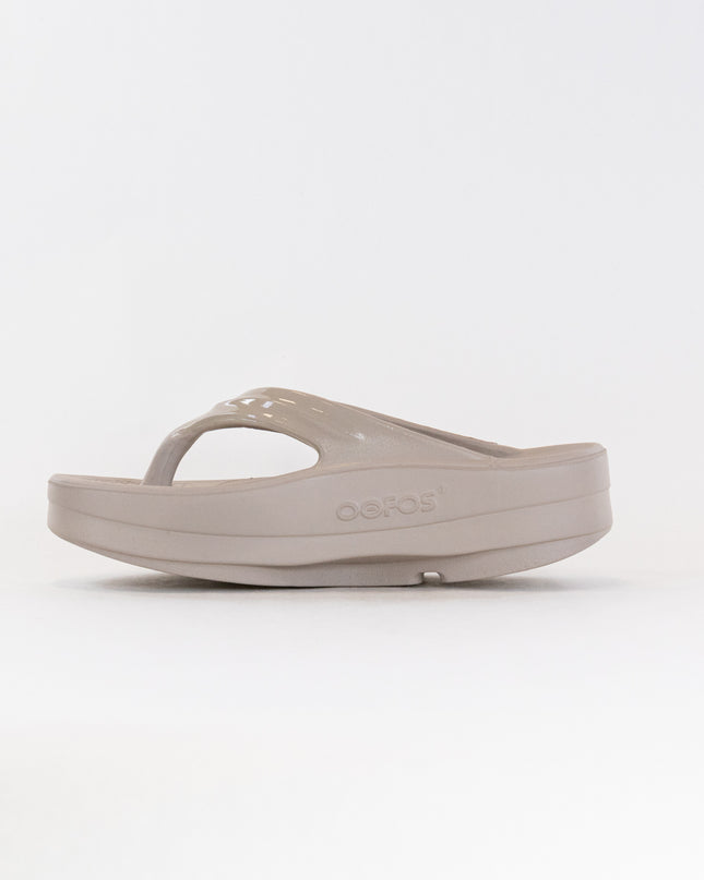 OOFOS OOMega Oolala Thong Sandal (Women's) - Nomad