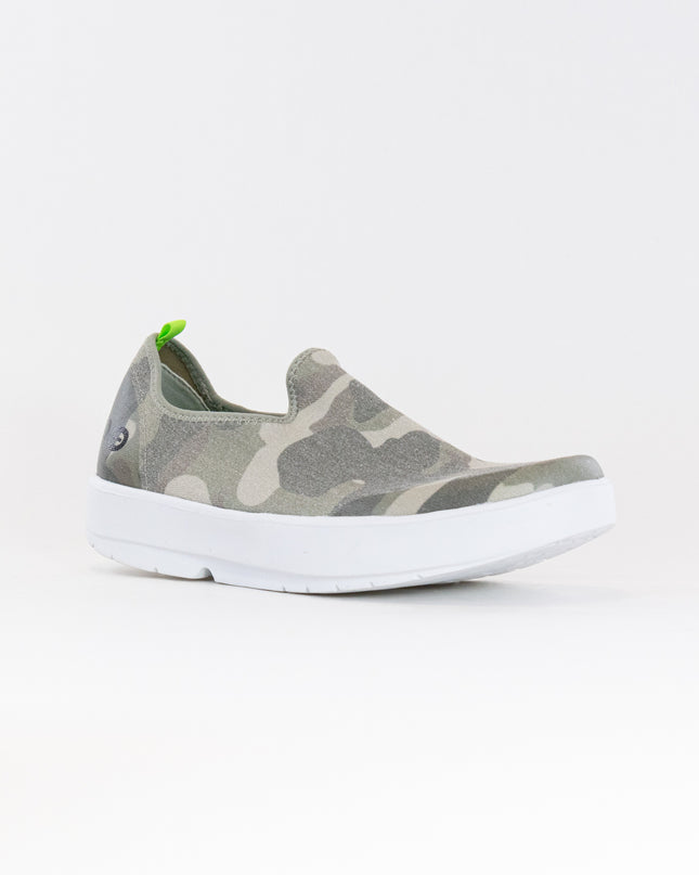 OOFOS OOmg Eezee Low Shoe (Women's) - White/Green Camo
