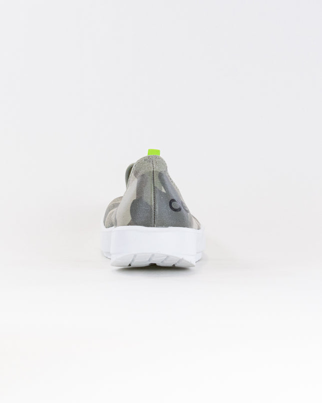 OOFOS OOmg Eezee Low Shoe (Women's) - White/Green Camo