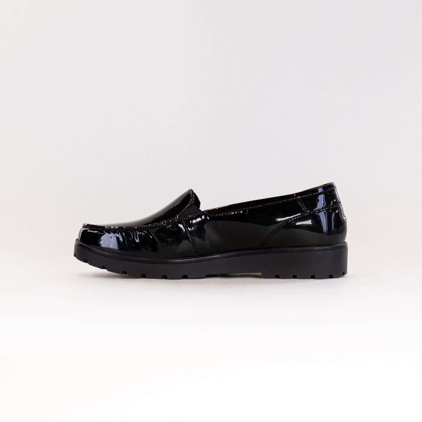 ARA Dewitt Loafer (Women's) - Black Patent