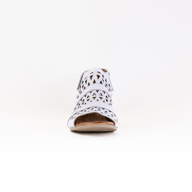 Spring Step Dorotha (Women's) - White