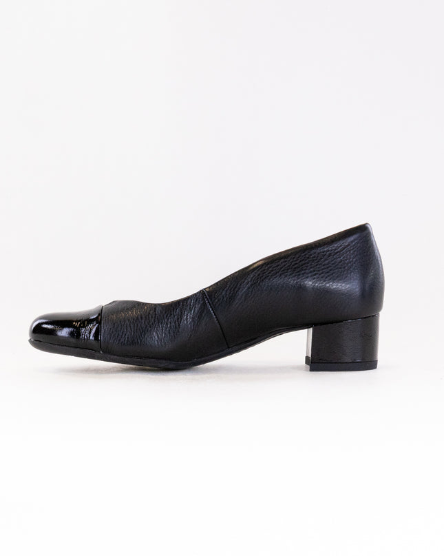 Ara Nanette (Women's) - Black Leather