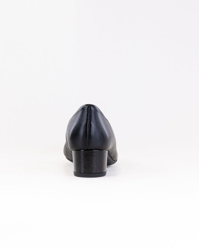 Ara Nanette (Women's) - Black Leather