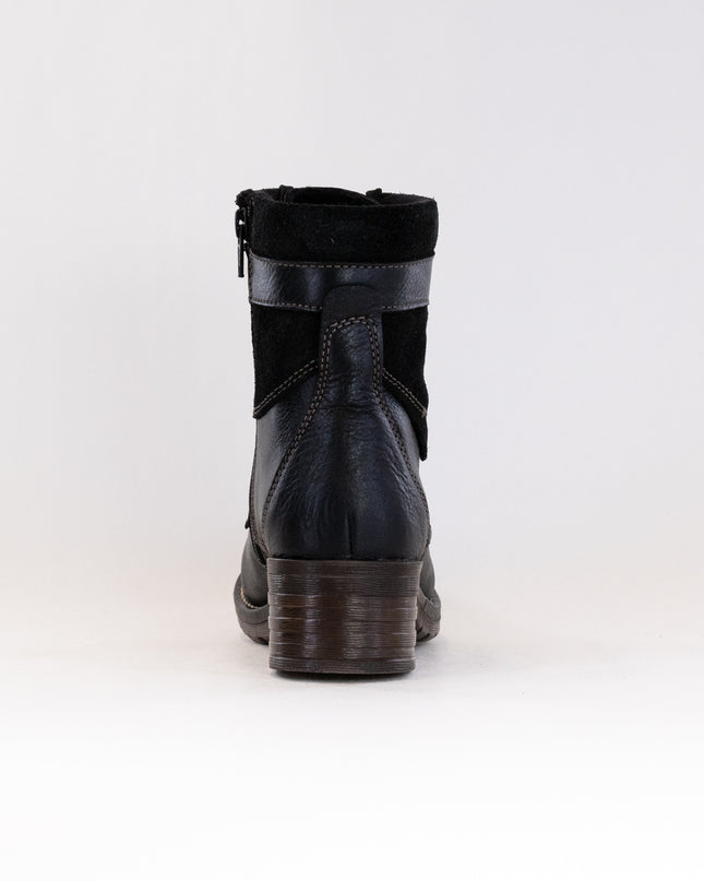 Dromedaris Kara Suede Wide (Women's) - Black