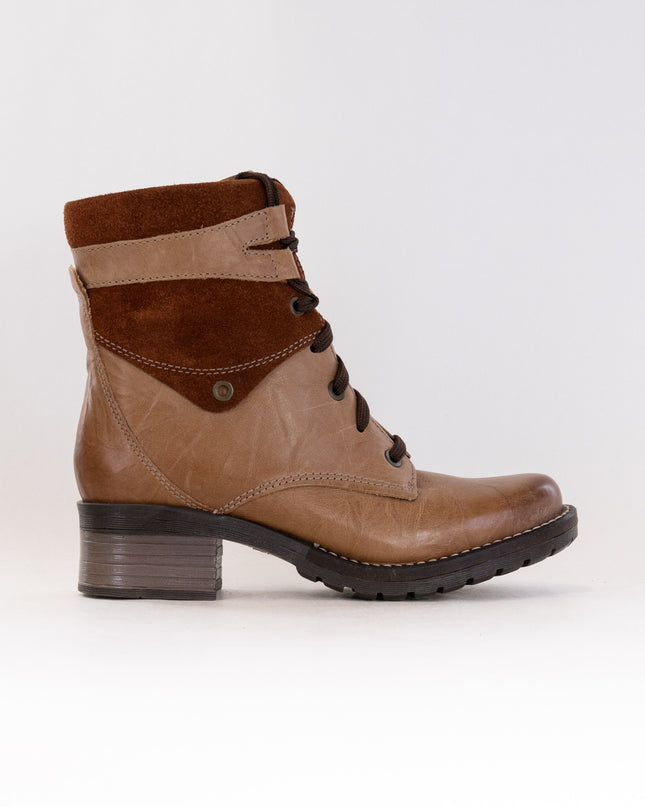 Dromedaris Kara Suede (Women's) - Saddle