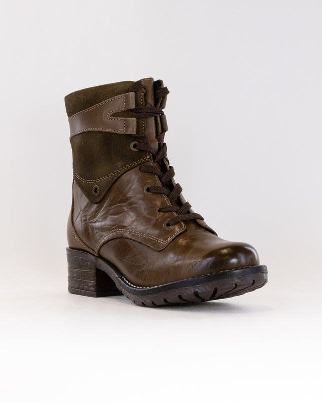 Dromedaris Kara Suede (Women's) - Olive