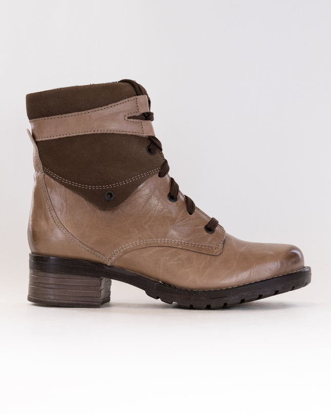 Dromedaris Kara Suede (Women's) - Taupe