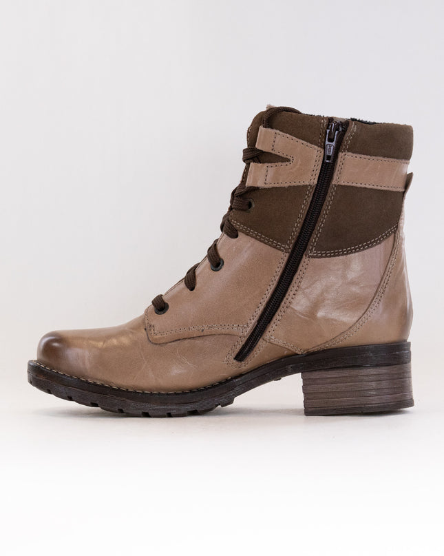Dromedaris Kara Suede (Women's) - Taupe