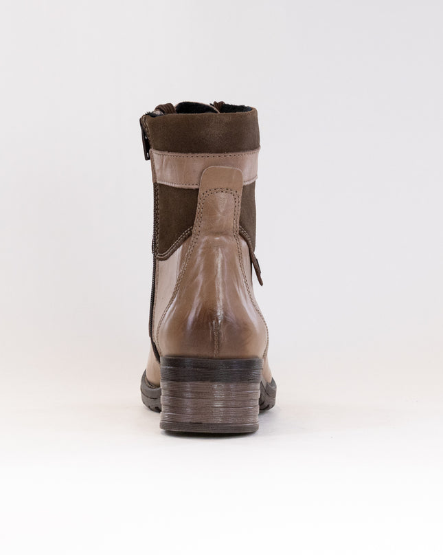 Dromedaris Kara Suede (Women's) - Taupe