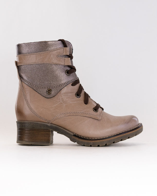 Dromedaris Kara Metallic (Women's) - Taupe Metallic