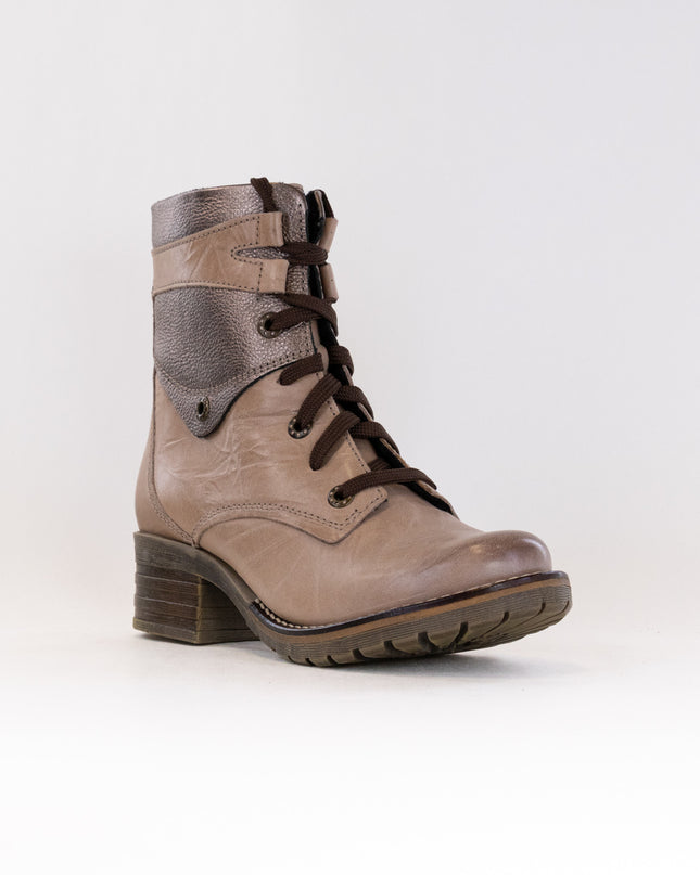 Dromedaris Kara Metallic (Women's) - Taupe Metallic