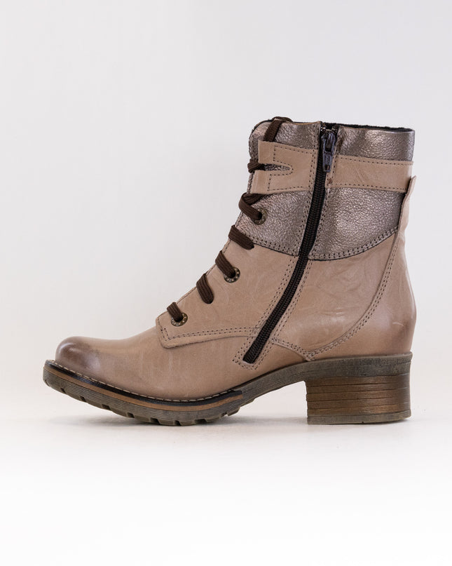 Dromedaris Kara Metallic (Women's) - Taupe Metallic