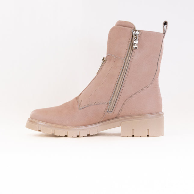 Ara Deon Lug Sole Front Zip Boot (Women's) - Nude