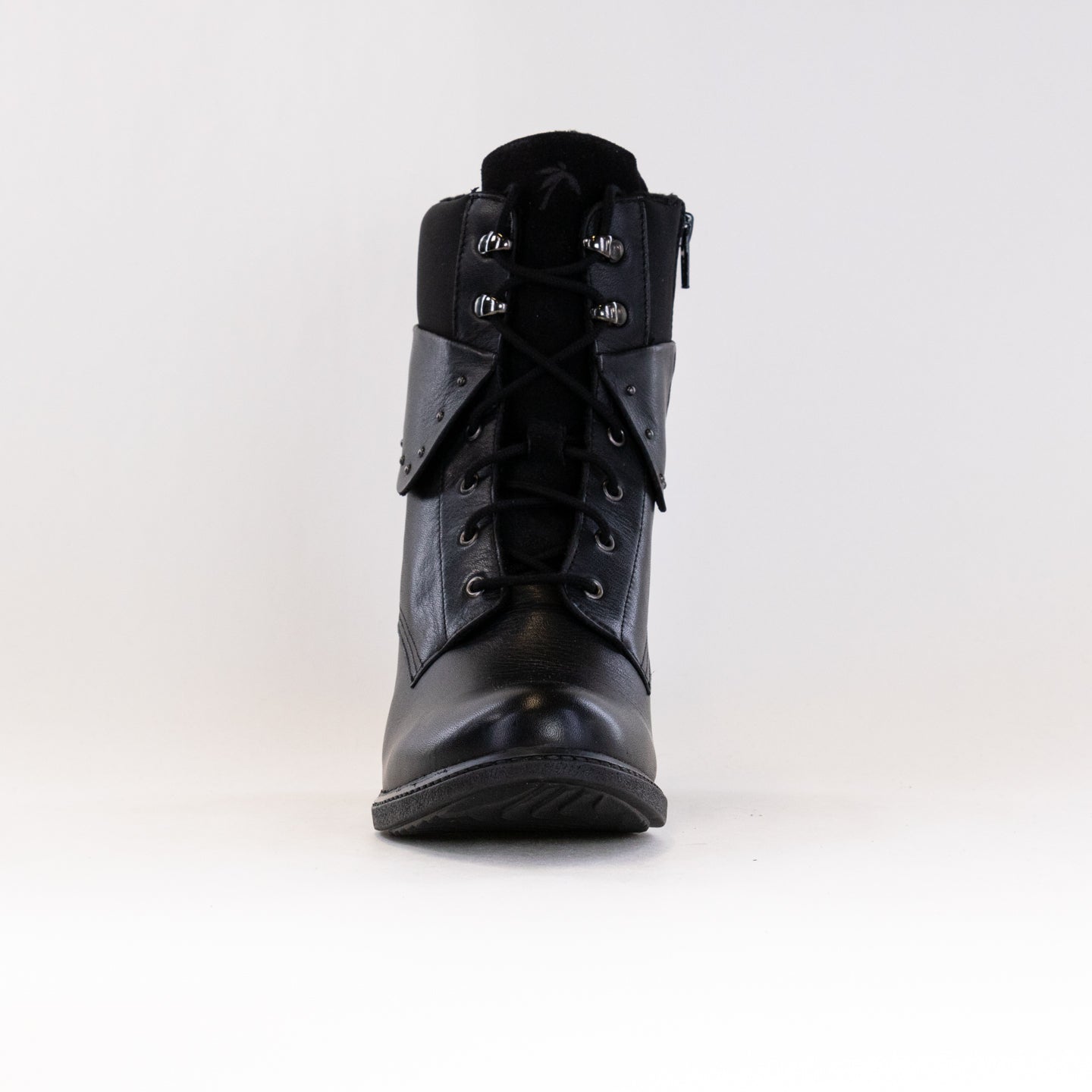 Dromedaris Gilly (Women's) - Black