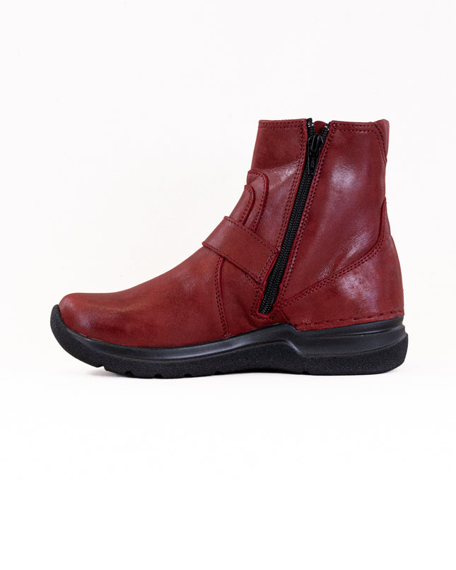 Wolky Okay (Women's) - Cherry Red Fantastic