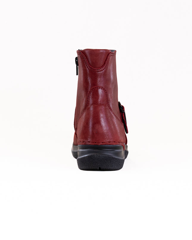 Wolky Okay (Women's) - Cherry Red Fantastic