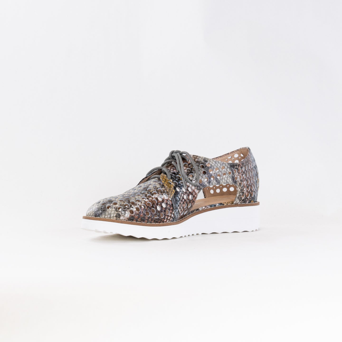 Django And Juliette Onstage (Women's) - Pink Multi-White Sole Python