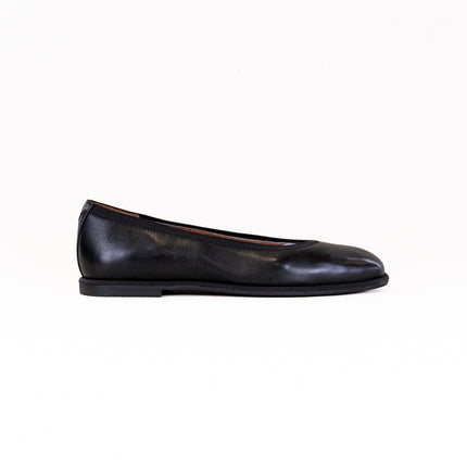 Vionic Caroll 2.0 Ballet Flat (Women's) - Black Leather