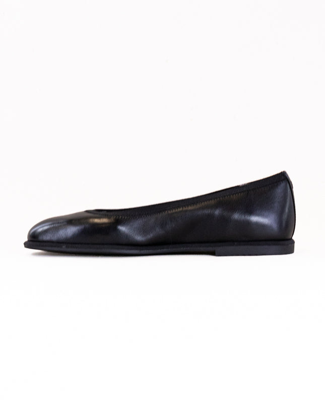 Vionic Caroll 2.0 Ballet Flat (Women's) - Black Leather