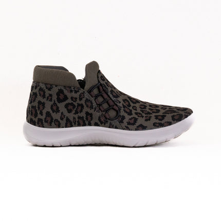 Clarks Adella Pine (Women's) - Dark Olive