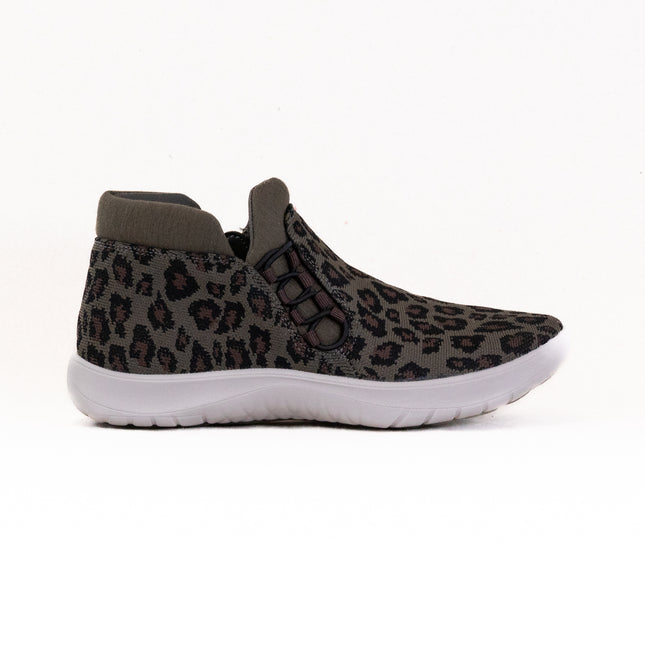 Clarks Adella Pine (Women's) - Dark Olive