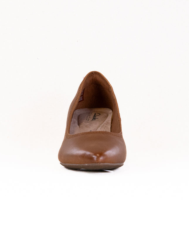 Clarks Ellanie Hope (Women's) - Tan Leather
