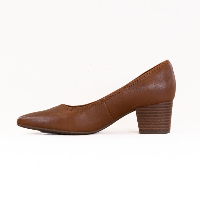 Clarks Ellanie Hope (Women's) - Tan Leather