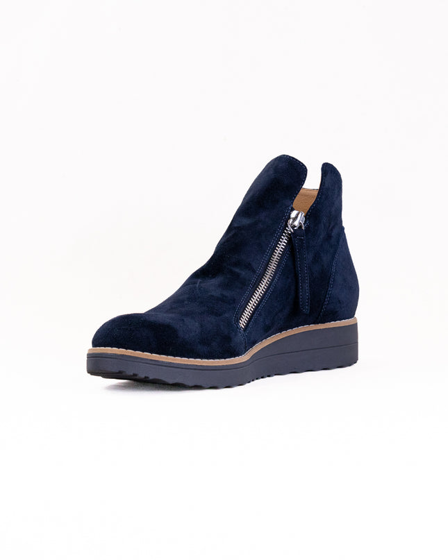 Django & Juliette Ohmy (Women's) - Navy Suede